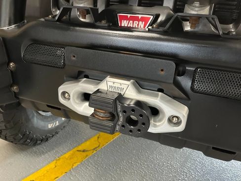 Used 2016 Jeep Wrangler Unlimited Rubicon w/ Connectivity Group AWD/4WD image 13