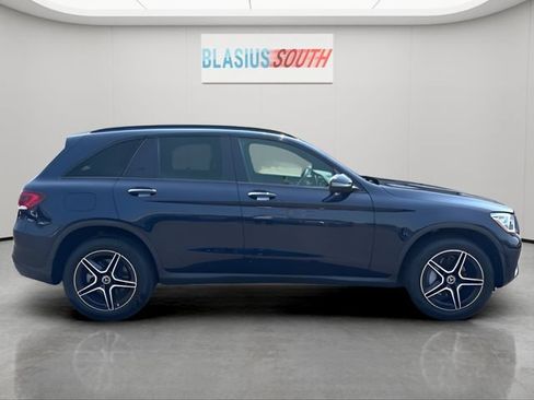 Used 2021 Mercedes-Benz GLC 300 4MATIC image 2