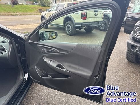 Used 2024 Chevrolet Malibu LT image 28