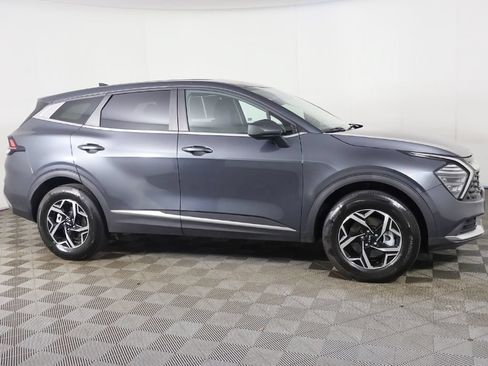 Used 2024 Kia Sportage LX AWD/4WD image 16