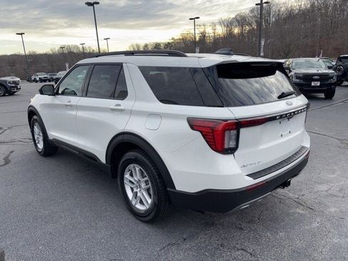 New 2026 Ford Explorer Active w/ Active Comfort Package image 8