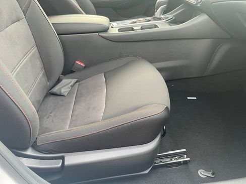 New 2025 Nissan Sentra SR w/ Midnight Edition image 27