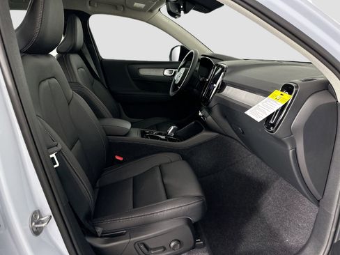 New 2026 Volvo XC40 B5 Ultra w/ Protection Package Premier image 26