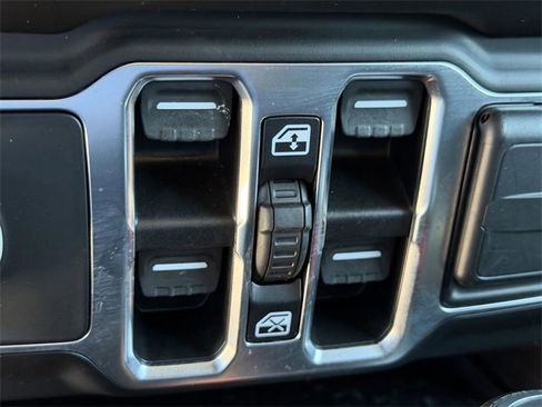 Used 2021 Jeep Wrangler Unlimited Sport image 21