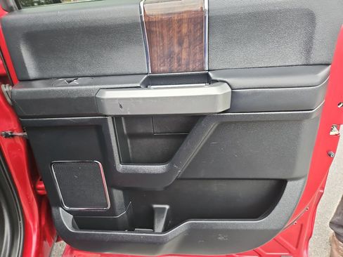 Used 2017 Ford F350 Platinum w/ Platinum Ultimate Package image 23