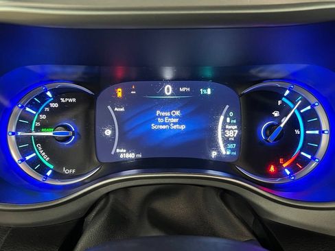 Used 2024 Chrysler Pacifica Limited FWD image 24