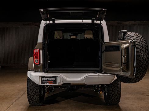 Used 2026 Ford Bronco Heritage Edition AWD/4WD image 9