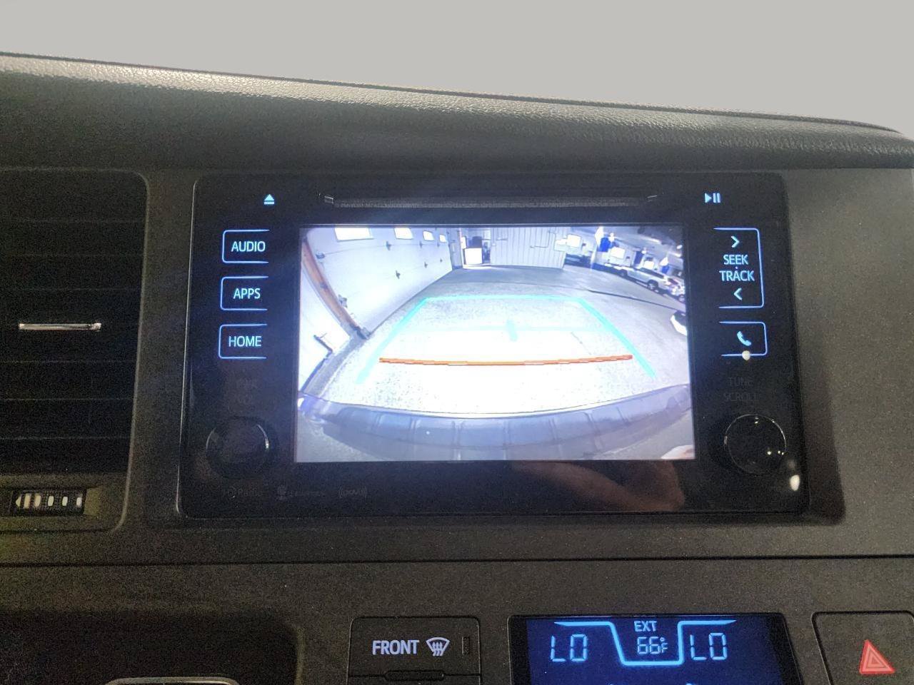 Used 2017 Toyota Sienna XLE AWD/4WD image 21