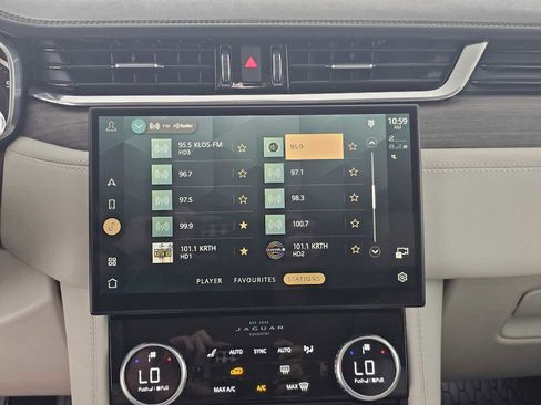 Used 2022 Jaguar F-PACE S image 25