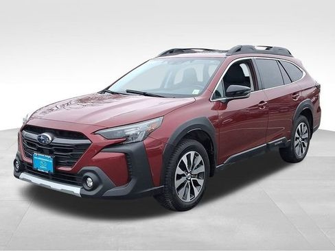 Used 2023 Subaru Outback Limited XT image 3