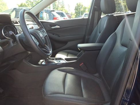 Used 2023 Buick Encore GX Essence w/ Experience Buick Package FWD image 12
