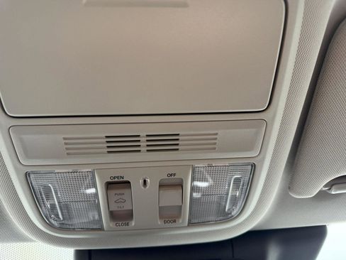 Used 2018 Honda Accord EX-L image 16