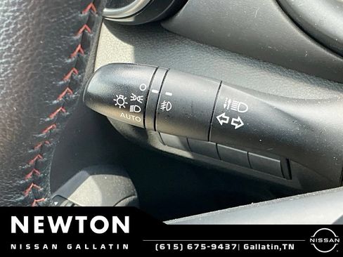 Used 2024 Nissan Kicks SR w/ SR Premium Package FWD image 16