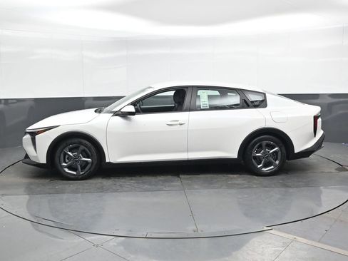 Used 2025 Kia K4 LXS image 4