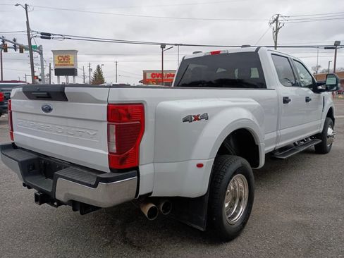 Used 2022 Ford F350 XLT image 6