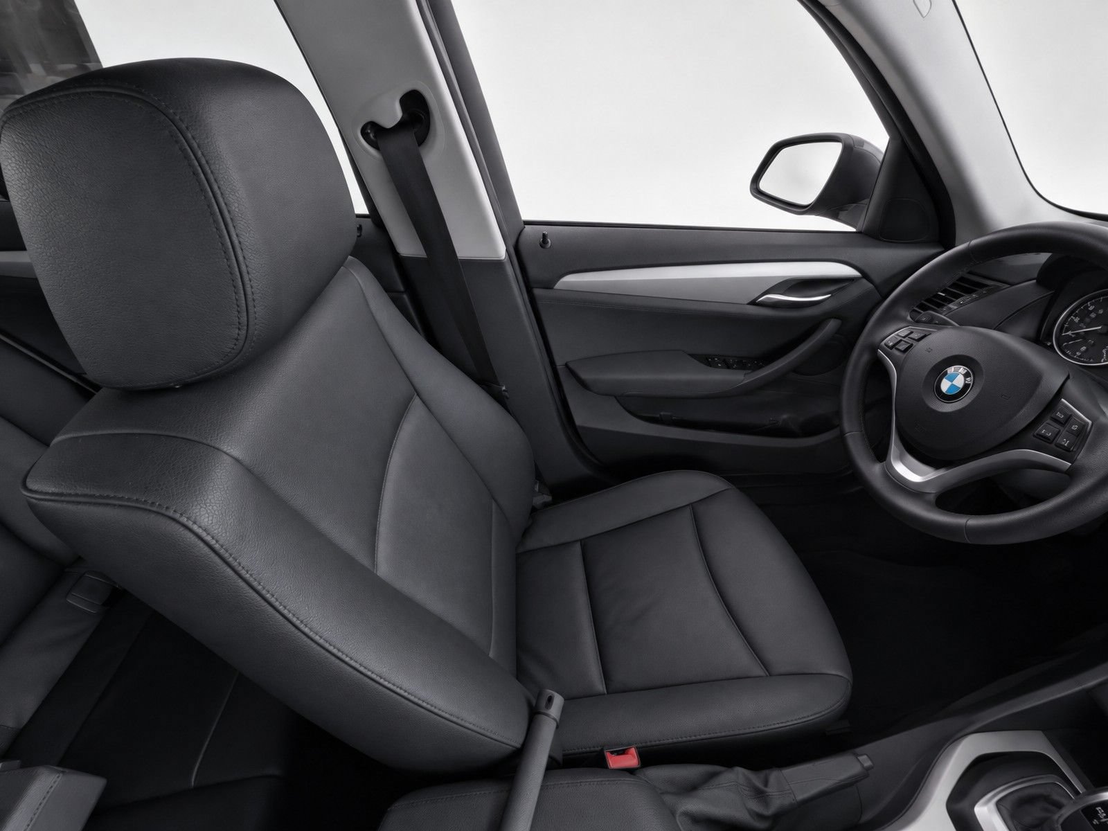 Used 2015 BMW X1 sDrive28i RWD image 11