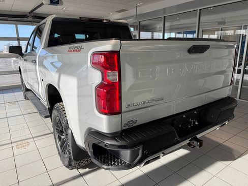 Certified 2022 Chevrolet Silverado 1500 LT Trail Boss w/ LT Trail Boss Premium Package AWD/4WD image 5