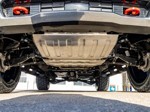 Used 2025 Chevrolet Tahoe Z71 w/ Comfort Package image 14