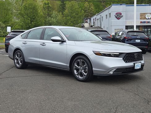 Used 2024 Honda Accord EX image 4