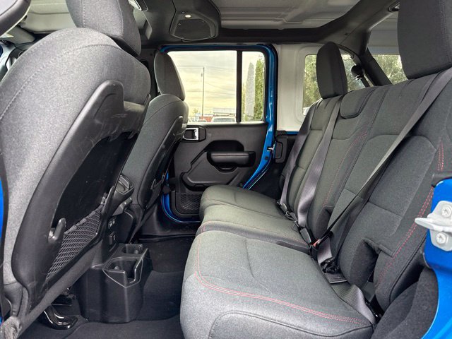 Used 2025 Jeep Wrangler Unlimited Rubicon AWD/4WD image 10