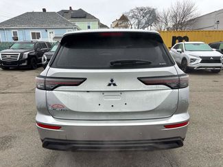 New 2026 Mitsubishi Outlander ES video 2