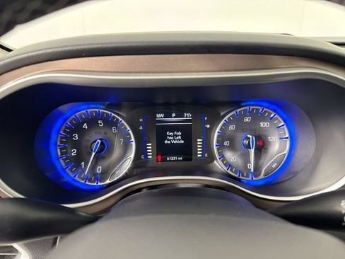 Used 2023 Chrysler Voyager LX FWD image 16