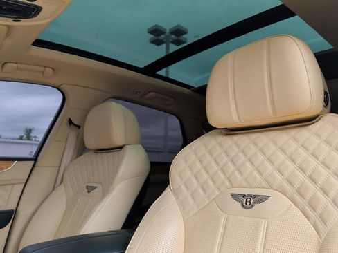 Used 2021 Bentley Bentayga Speed AWD/4WD image 38