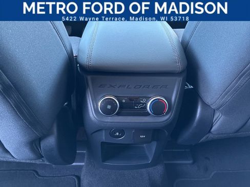 Used 2025 Ford Explorer Active image 14