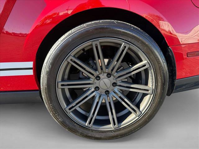Used 2010 Ford Mustang Shelby GT500 RWD image 23
