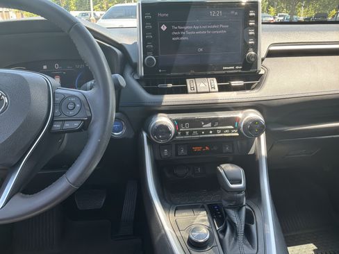 Used 2022 Toyota RAV4 XSE AWD/4WD image 30
