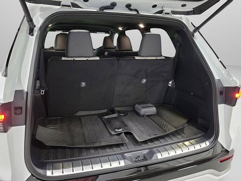 Used 2025 Lexus TX 500h AWD w/ Technology Package image 7