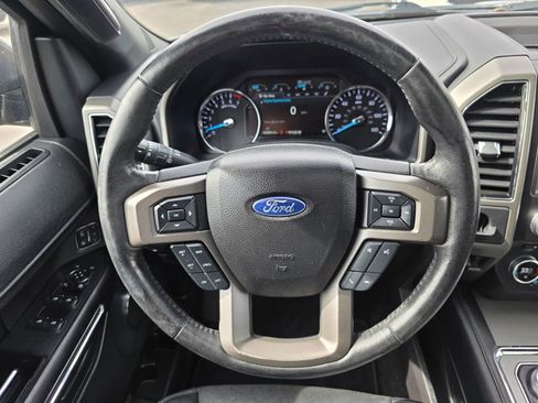 Used 2018 Ford Expedition Max XLT image 16