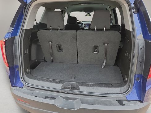 Used 2023 GMC Acadia SLE w/ Driver Convenience Package image 18