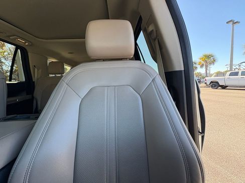 Used 2024 Ford Expedition Max Limited image 15