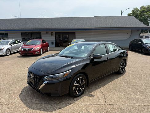 Used 2025 Nissan Sentra SV w/ All-Weather Package FWD image 3