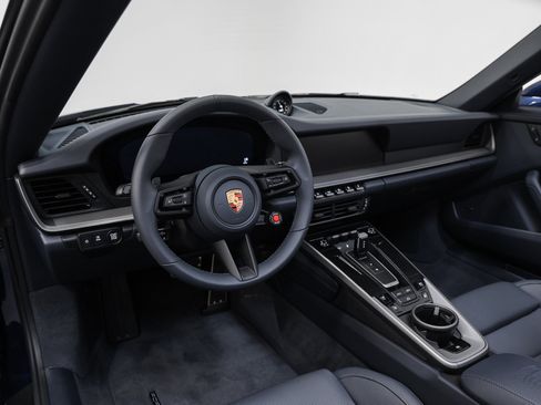 Used 2025 Porsche 911 Carrera image 55