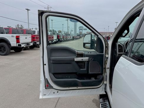Certified 2022 Ford F350 Lariat w/ Chrome Package image 13