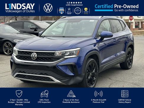 Used 2022 Volkswagen Taos SE w/ Panoramic Sunroof Package image 4