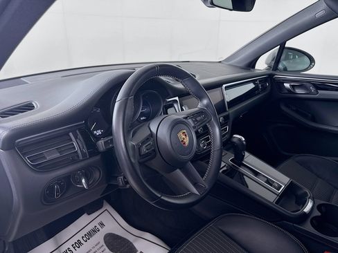 Certified 2023 Porsche Macan Turbo AWD/4WD image 4