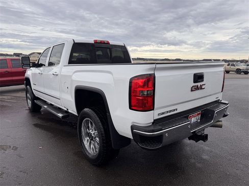 Used 2016 GMC Sierra 2500 SLT w/ Duramax Plus Package image 4