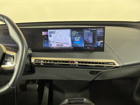 Certified 2022 BMW iX xDrive50 w/ Premium Package AWD/4WD image 13