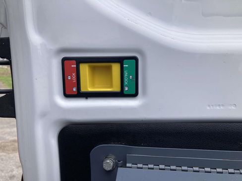 Used 2019 Ford Transit 150 130 Low Roof RWD image 17
