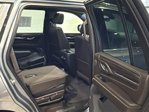 Used 2021 GMC Yukon Denali w/ Denali Premium Package image 15