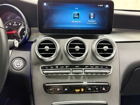 Used 2022 Mercedes-Benz GLC 300 image 23