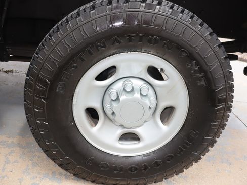 Used 2007 Chevrolet Silverado 2500 W/T w/ Heavy-Duty Power Package image 11