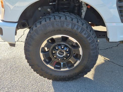 Used 2026 Ford F350 Lariat w/ Tremor Off-Road Package AWD/4WD image 14