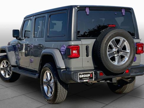 Used 2018 Jeep Wrangler Unlimited Sahara w/ LED Lighting Group AWD/4WD image 11