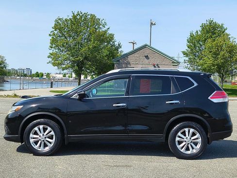 Used 2015 Nissan Rogue SV AWD/4WD image 4