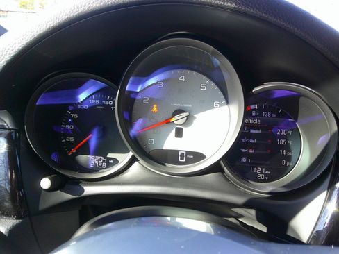 Used 2020 Porsche Macan S image 64