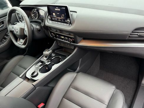 New 2026 Nissan Rogue SV AWD/4WD image 15